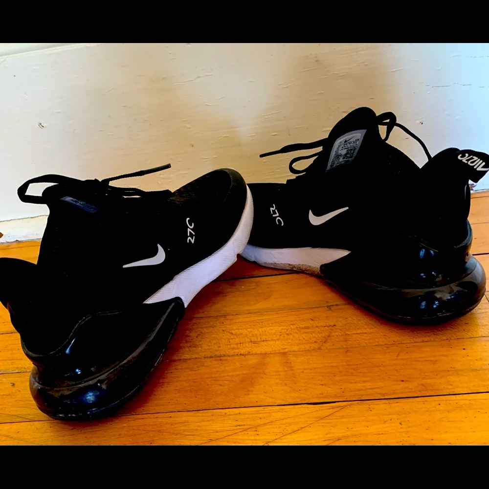 Woman’s Nike Air Max 270